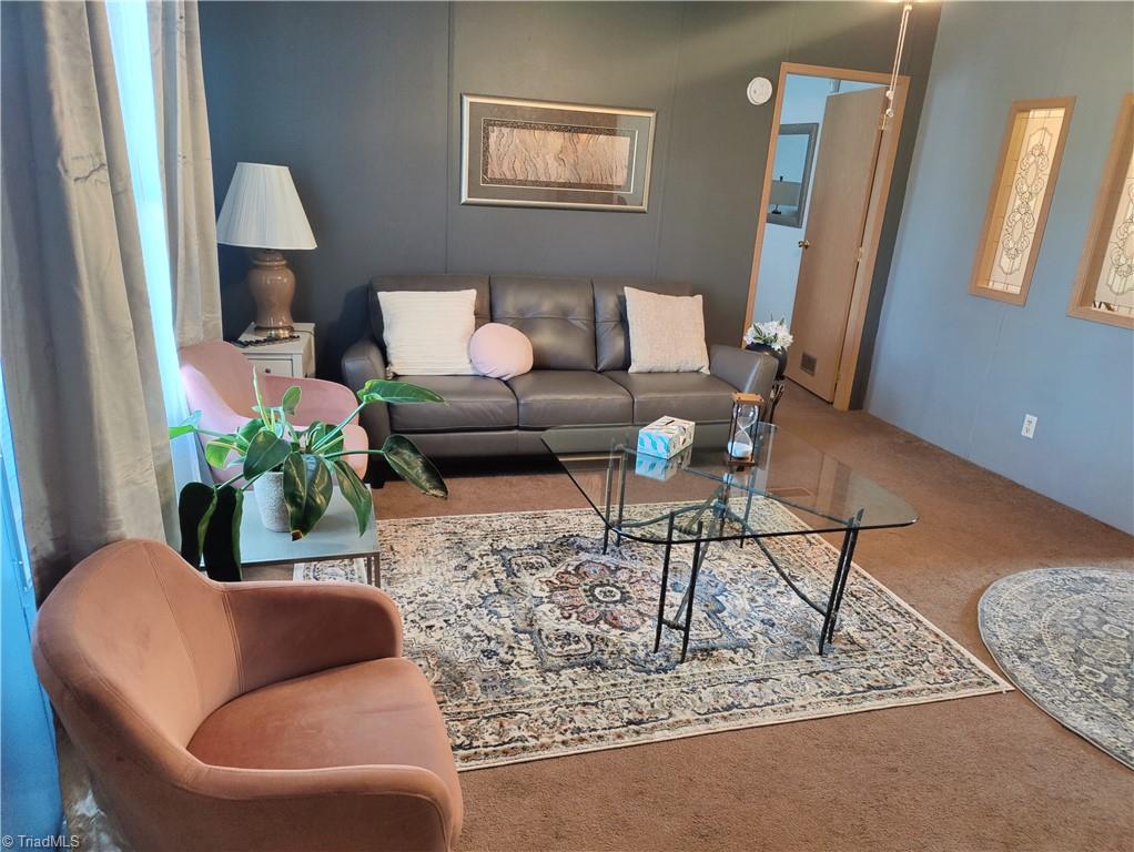 1609 Kennedy Road Thomasville, NC 27360 - Photo 11 of 24