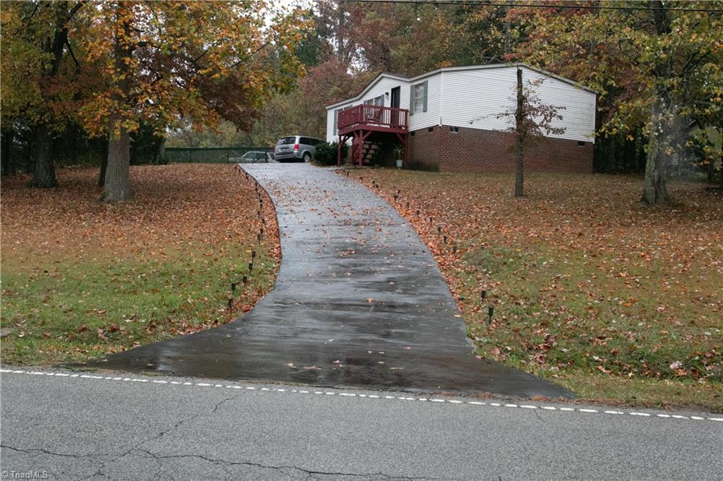 1609 Kennedy Road Thomasville, NC 27360 - Photo 2 of 24