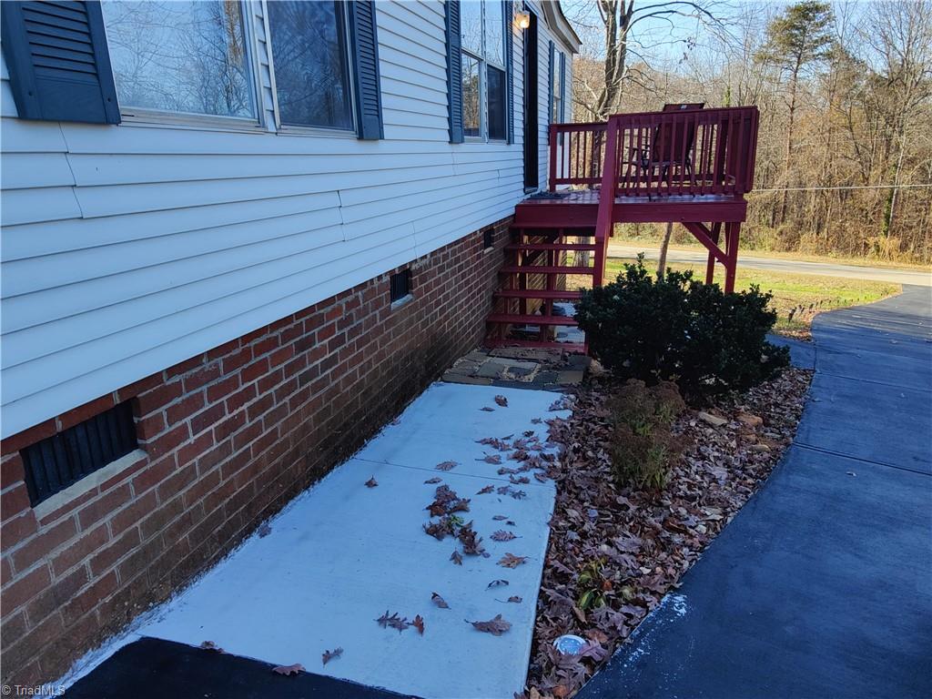 1609 Kennedy Road Thomasville, NC 27360 - Photo 7 of 24