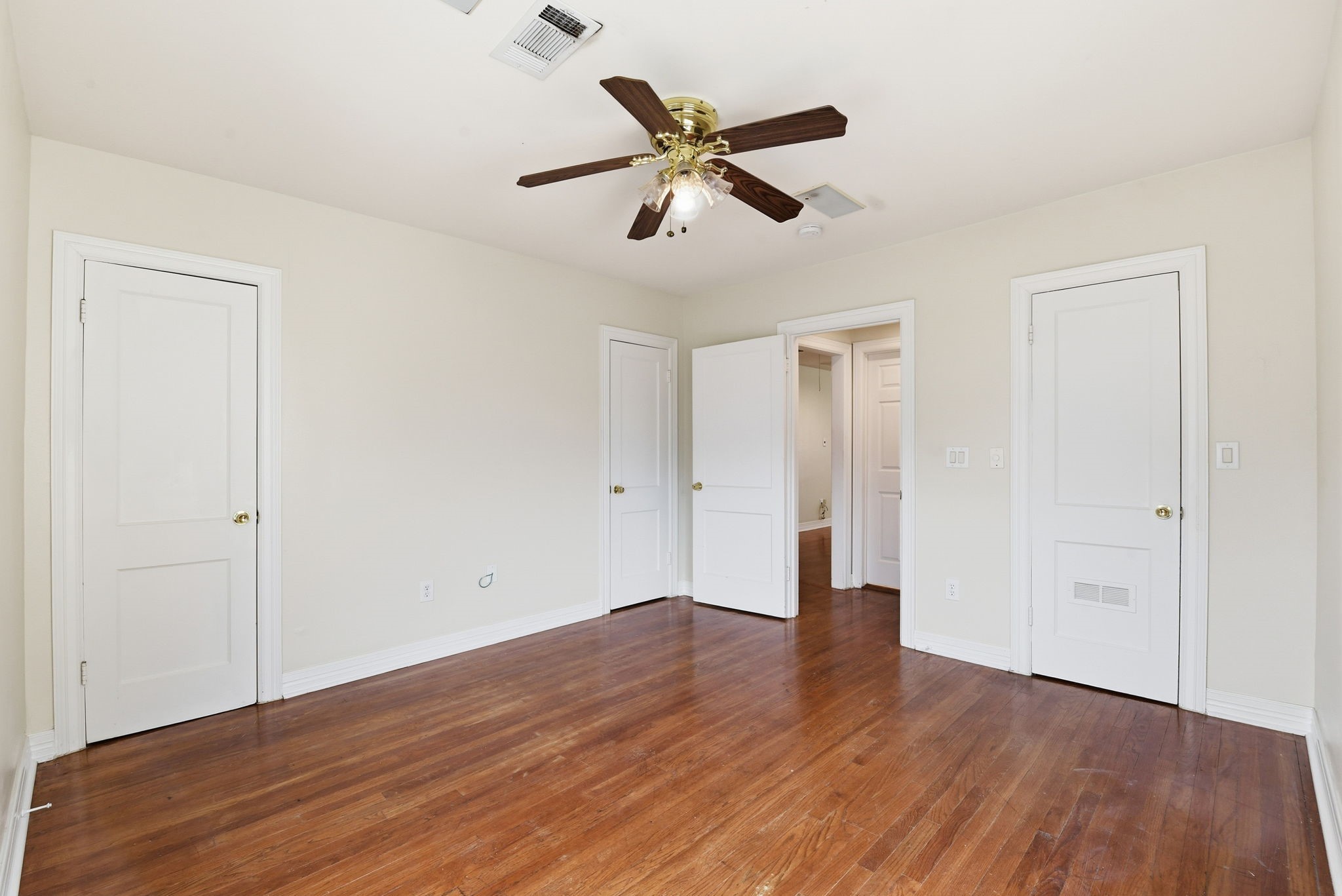 2513 Shakespeare Street, Unit 3 Houston, TX 77030 - Photo 20 of 29 Dining Room