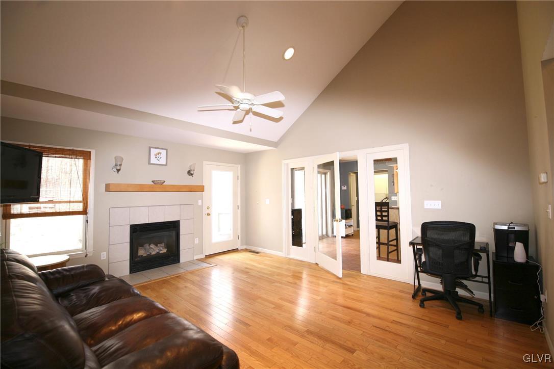 62 Brickyard Road Freeland, PA 18224 - Photo 7 of 33 living room