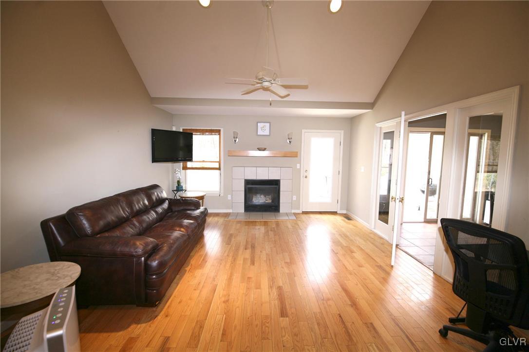 62 Brickyard Road Freeland, PA 18224 - Photo 8 of 33 living room