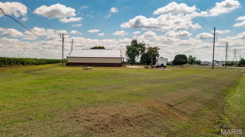 20447 Old Rte 66 Staunton, IL 62088 - Photo 8 of 9