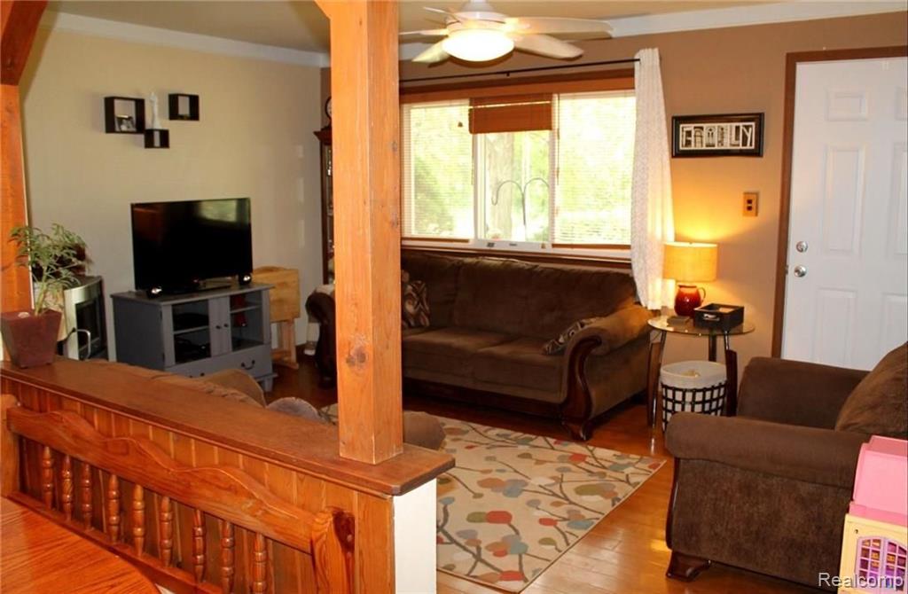 12502 Creek Road Carleton, MI 48117 - Photo 18 of 52