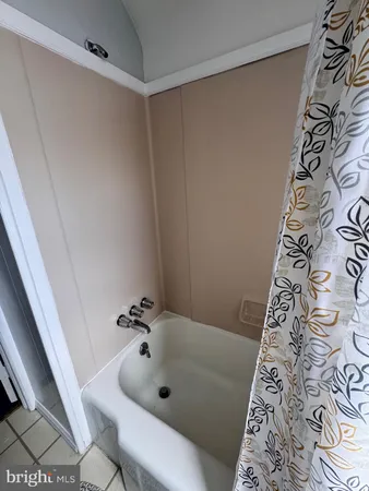 $1,550 | 127 Bentley Avenue, Trenton, NJ 08619