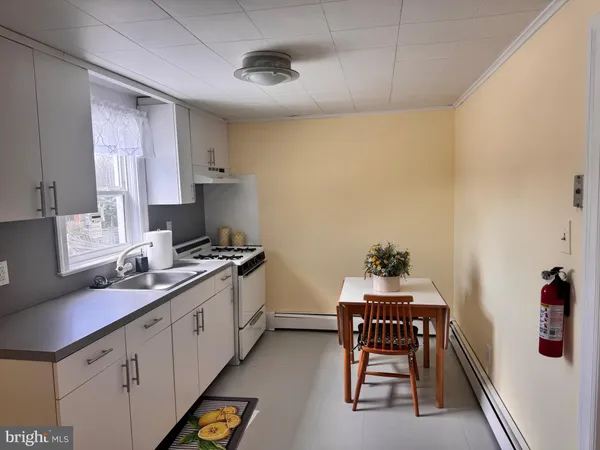 $1,550 | 127 Bentley Avenue, Trenton, NJ 08619