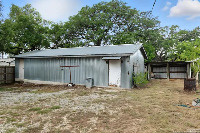 a view of a storage & utility room