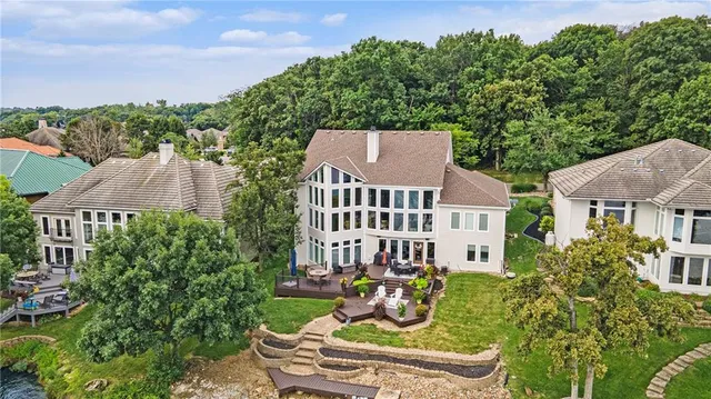 $1,825,000 | 326 South Shore Drive, Lake Winnebago, MO 64034