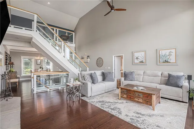 $1,825,000 | 326 South Shore Drive, Lake Winnebago, MO 64034