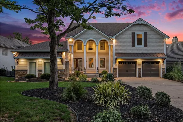 $1,825,000 | 326 South Shore Drive, Lake Winnebago, MO 64034