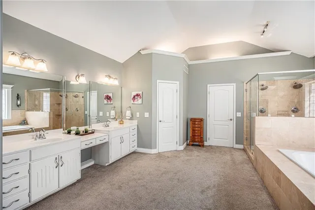 $1,825,000 | 326 South Shore Drive, Lake Winnebago, MO 64034