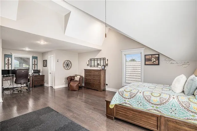 $1,825,000 | 326 South Shore Drive, Lake Winnebago, MO 64034