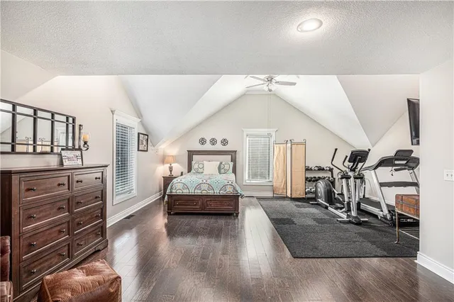 $1,825,000 | 326 South Shore Drive, Lake Winnebago, MO 64034