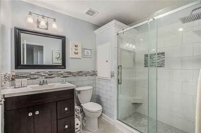 $1,825,000 | 326 South Shore Drive, Lake Winnebago, MO 64034