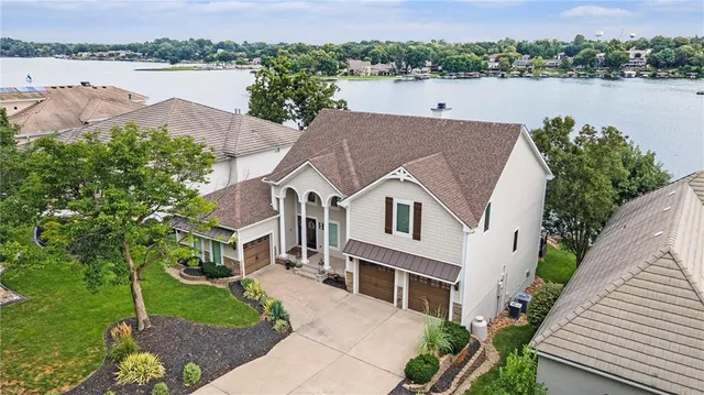 $1,825,000 | 326 South Shore Drive, Lake Winnebago, MO 64034