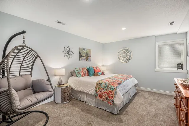 $1,825,000 | 326 South Shore Drive, Lake Winnebago, MO 64034