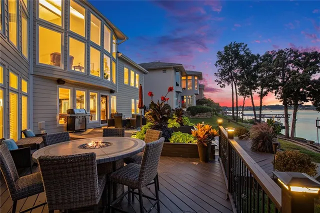 $1,825,000 | 326 South Shore Drive, Lake Winnebago, MO 64034