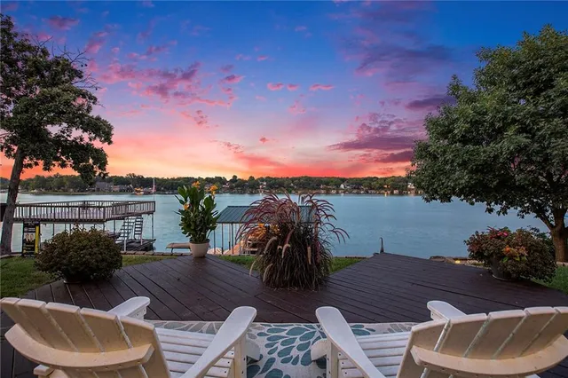 $1,825,000 | 326 South Shore Drive, Lake Winnebago, MO 64034