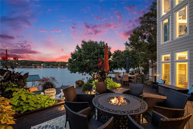 $1,825,000 | 326 South Shore Drive, Lake Winnebago, MO 64034