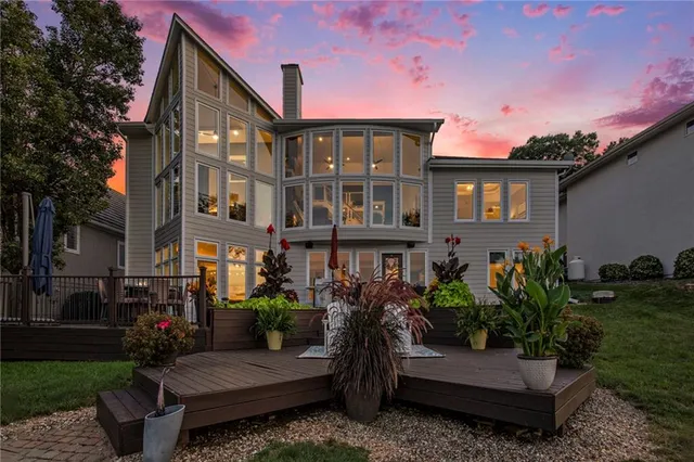 $1,825,000 | 326 South Shore Drive, Lake Winnebago, MO 64034