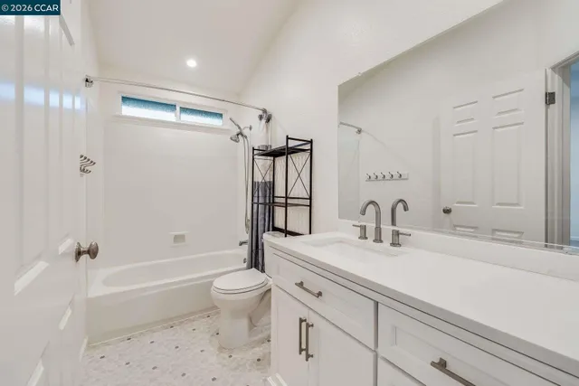 $1,095,000 | 25 Francisca Drive, Moraga, CA 94556