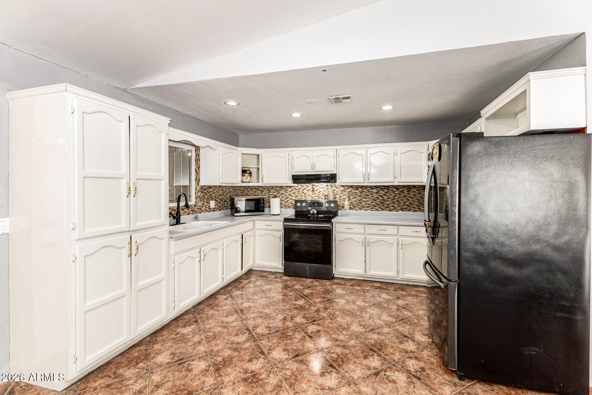 15633 North Factory Street Surprise, AZ 85378 - Photo 11 of 36 11-Factory