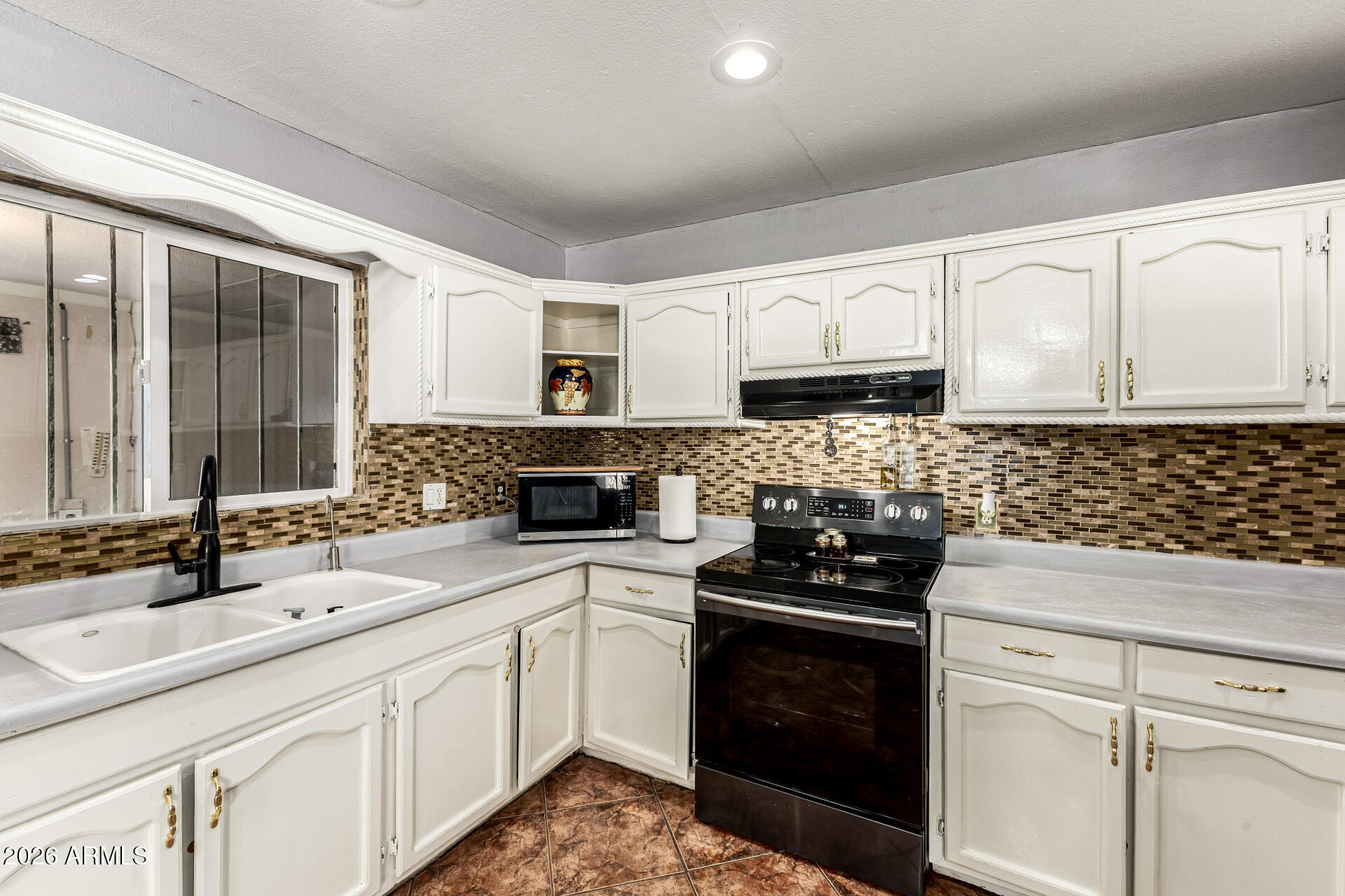 15633 North Factory Street Surprise, AZ 85378 - Photo 12 of 36 12-Factory