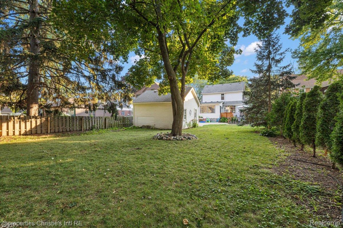 788 Rivard Boulevard Grosse Pointe, MI 48230 - Photo 26 of 32 16-788 Ricard -16.jpg