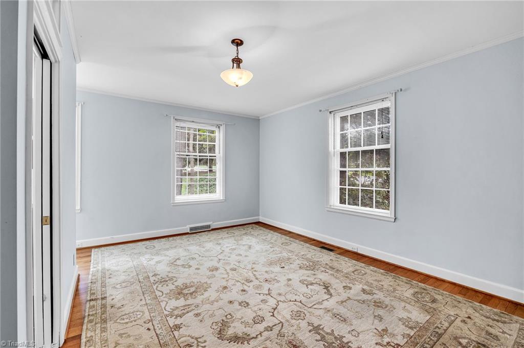 1104 Forest Hill Drive High Point, NC 27262 - Photo 17 of 43