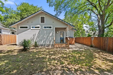 $610,000 | 3203 East 18th Street, Austin, TX 78721