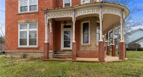 $235,000 | 804 West Mahoning Street, Punxsutawney, PA 15767