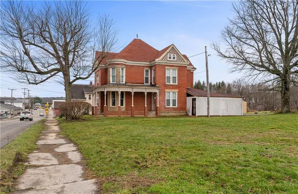 $235,000 | 804 West Mahoning Street, Punxsutawney, PA 15767