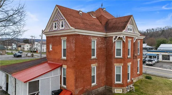 $235,000 | 804 West Mahoning Street, Punxsutawney, PA 15767