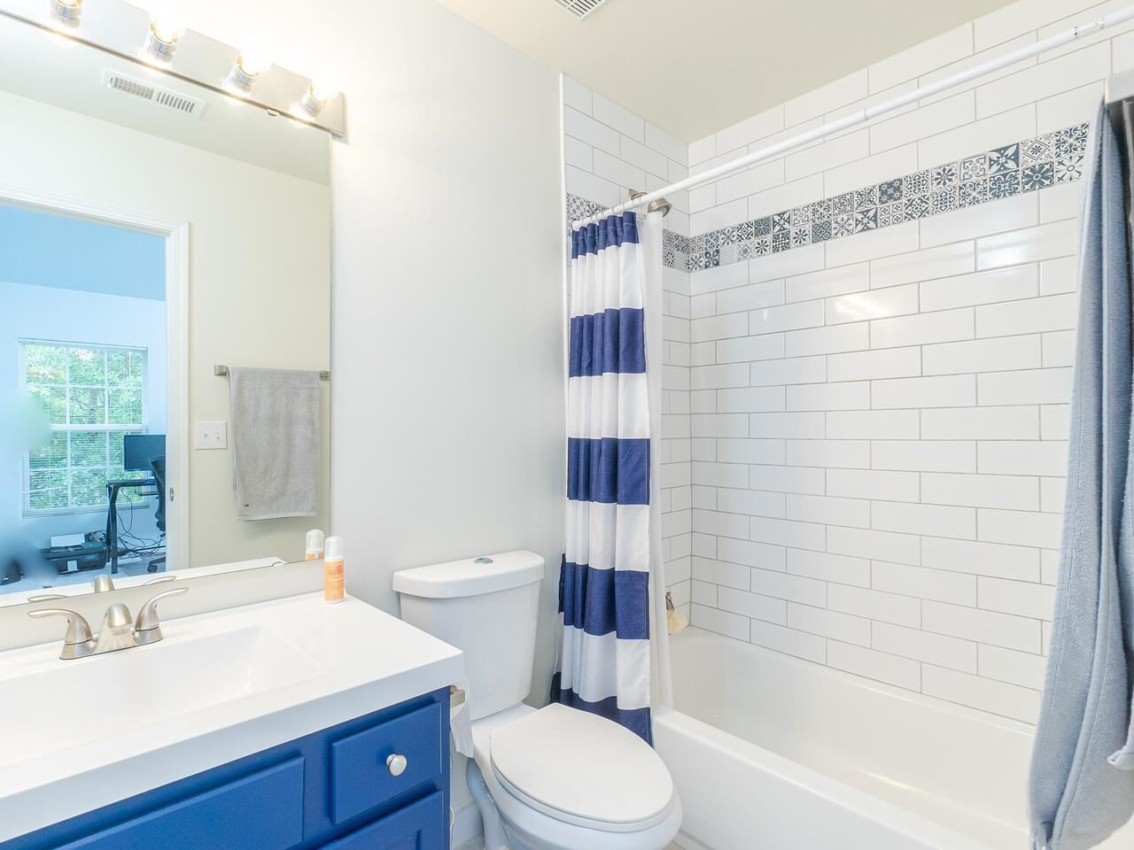 1715 Sorrell Brook Way Raleigh, NC 27609 - Photo 23 of 30 Bathroom