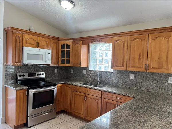 $3,000 | 14225 Southwest 149th Avenue, Unit 14225, Miami, FL 33196