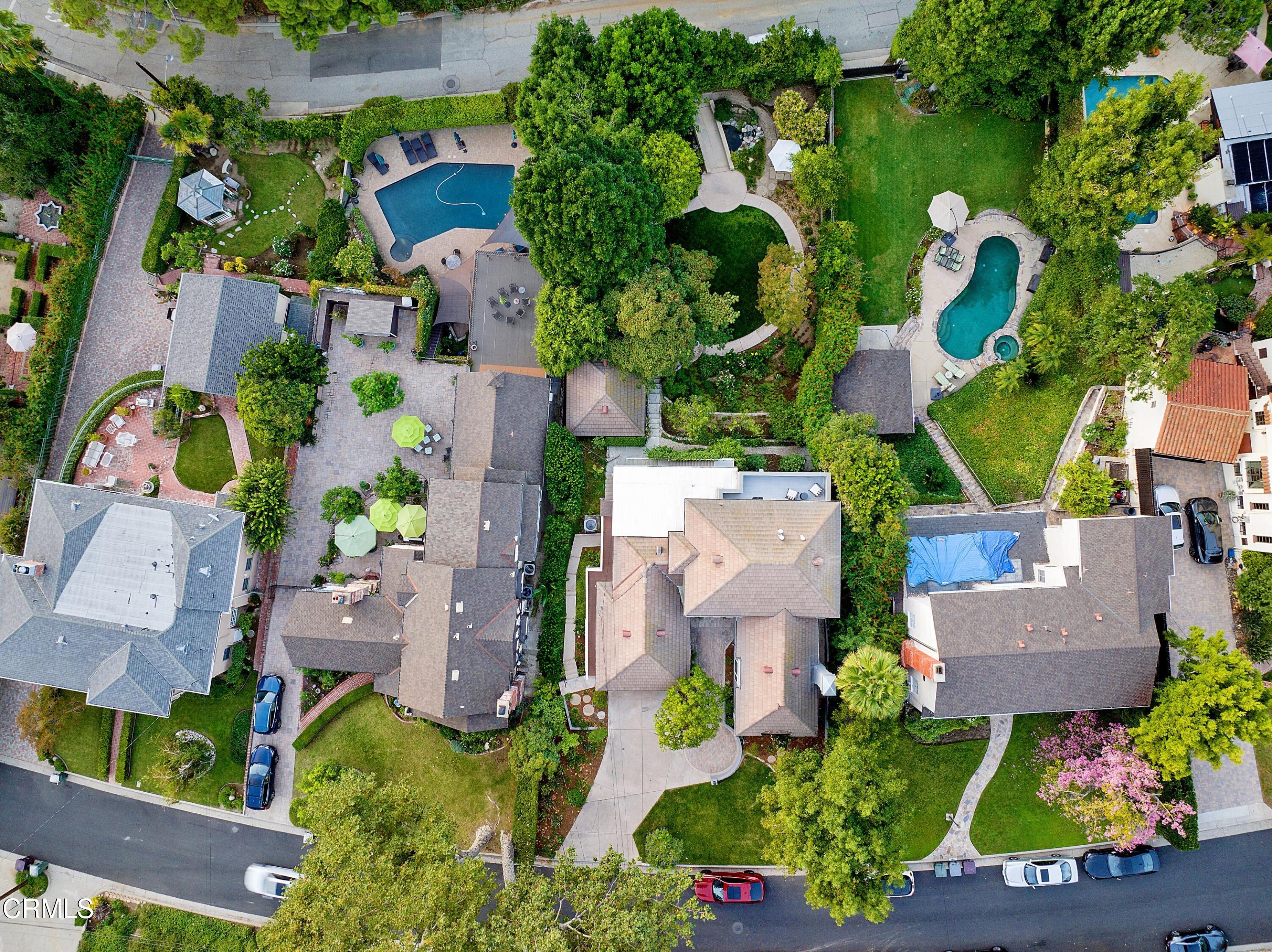 1637 Valley View Road Glendale, CA 91202 - Photo 5 of 66 DJI_20231016181758_0065_D_31