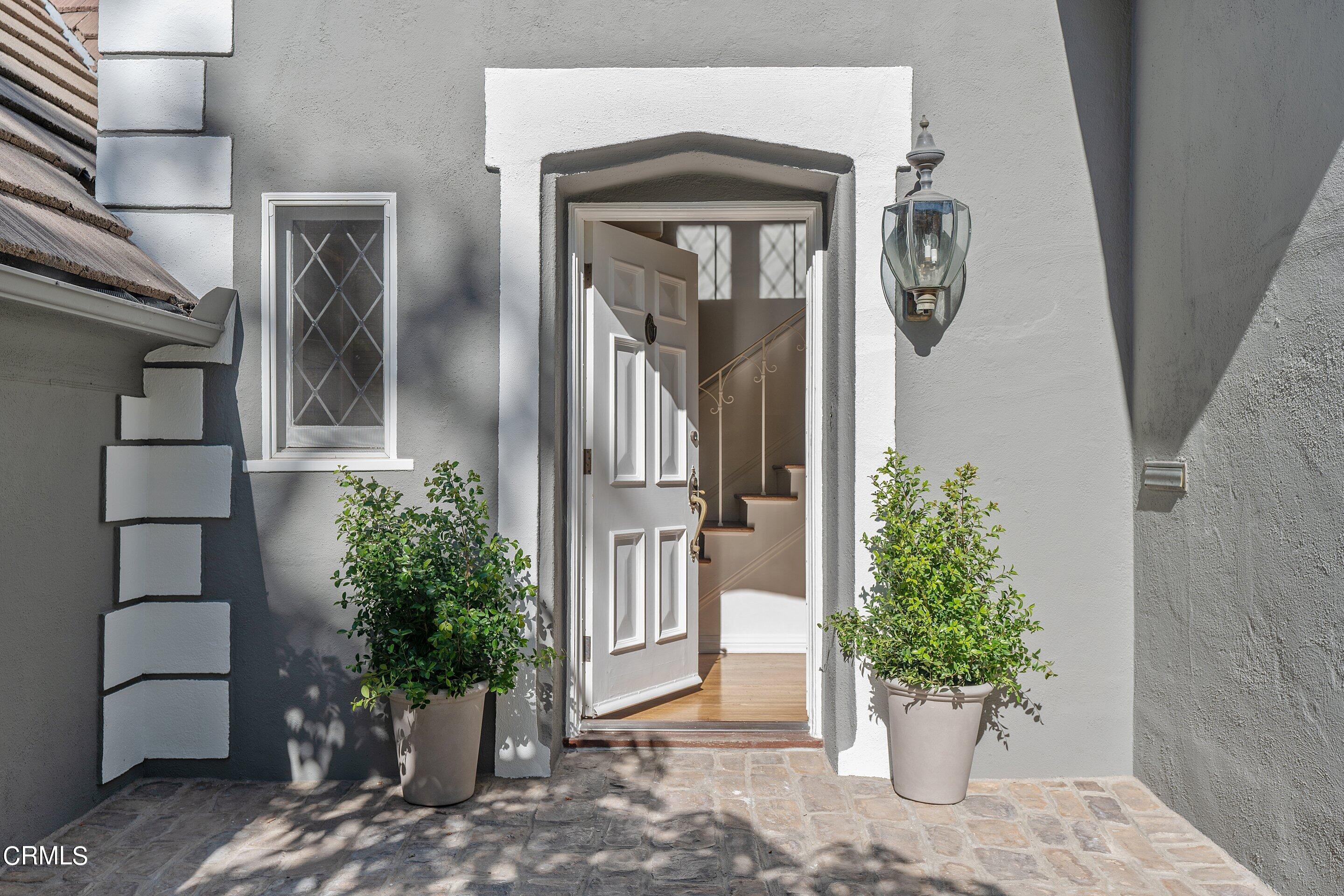 1637 Valley View Road Glendale, CA 91202 - Photo 7 of 66 DSC03630_36