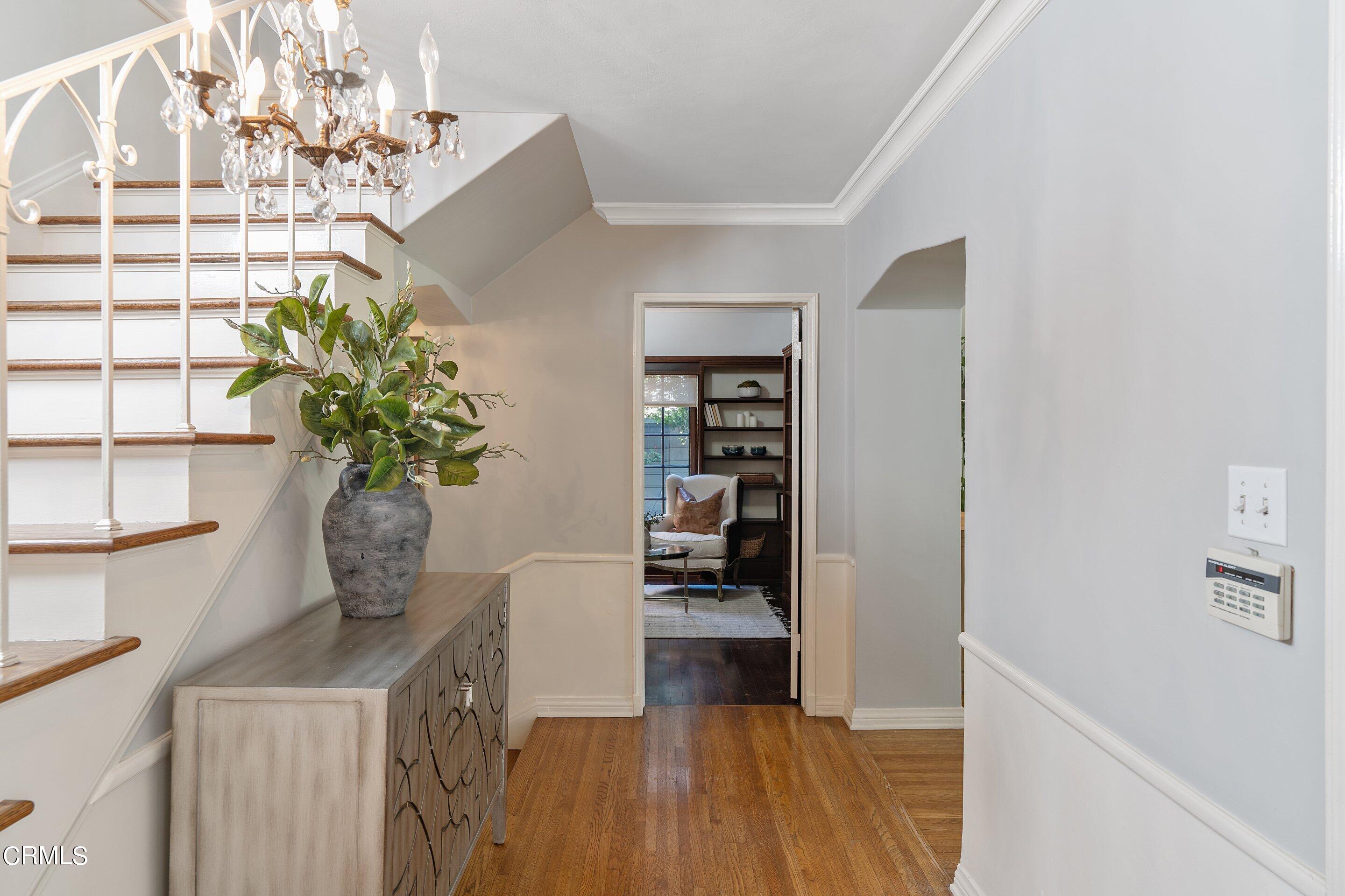 1637 Valley View Road Glendale, CA 91202 - Photo 8 of 66 DSC03635_37