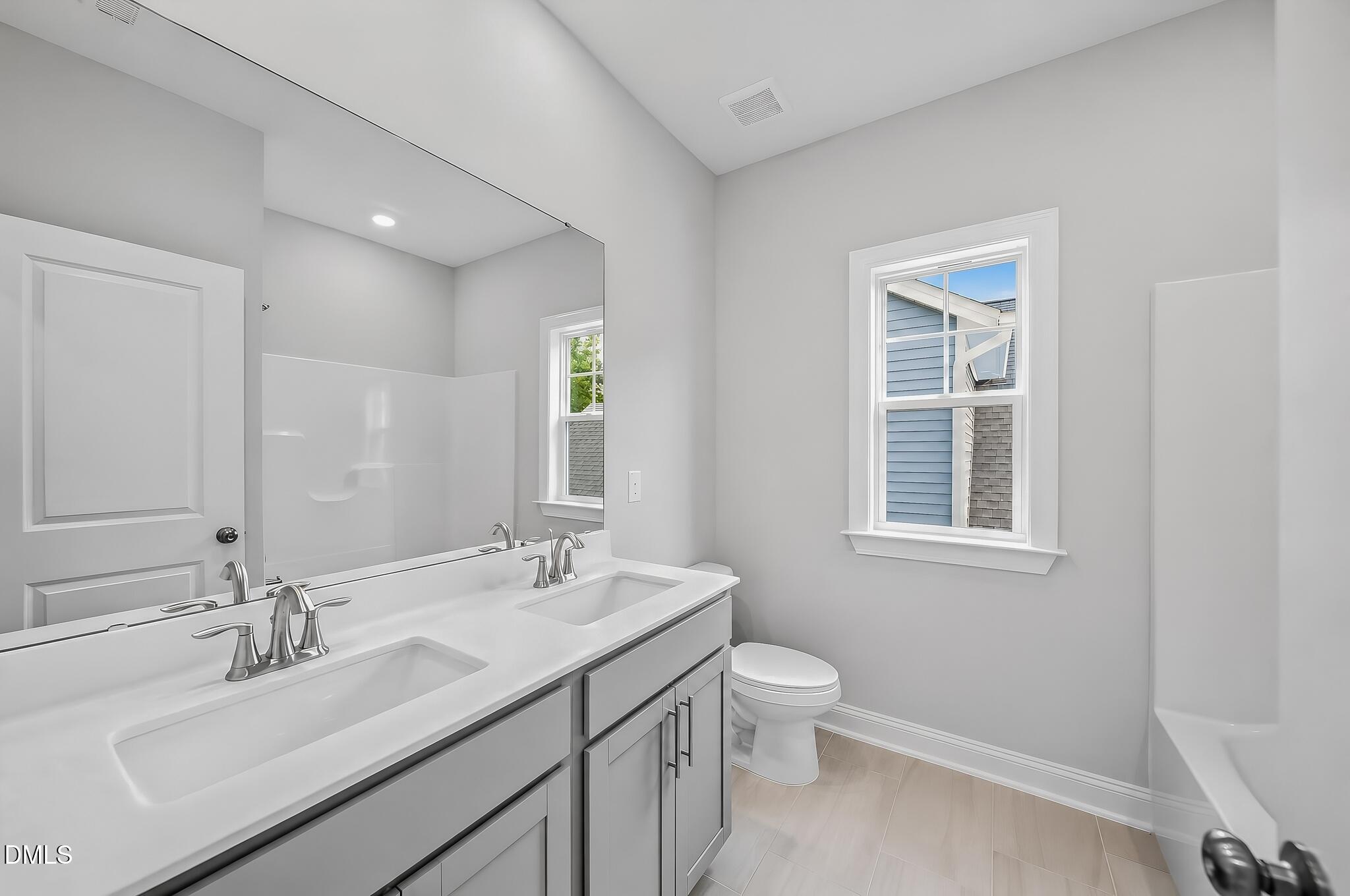 3101 Sandy Bluff Road Raleigh, NC 27616 - Photo 22 of 34 SUN_EverleeSummit_Pic_TryonIII-22