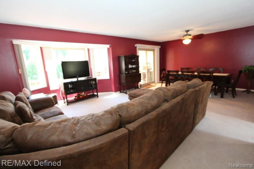 2765 Powderhorn Ridge Road Rochester Hills, MI 48309 - Photo 15 of 21