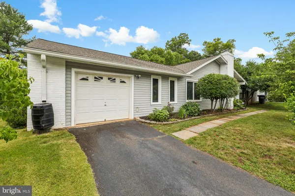 $630,000 | 246 Avondale Drive, Sterling, VA 20164