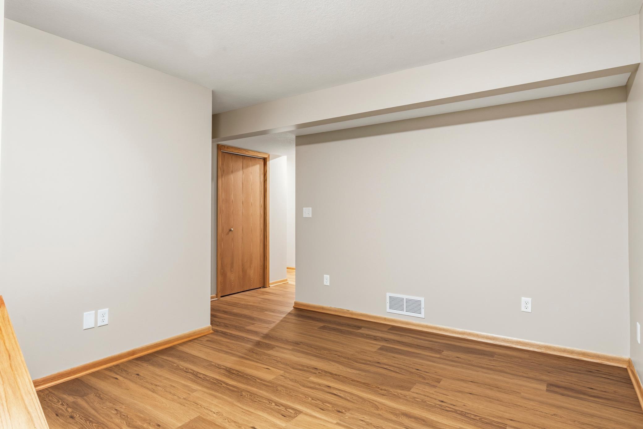 951 West Village Circle Rochester, MN 55904 - Photo 13 of 37