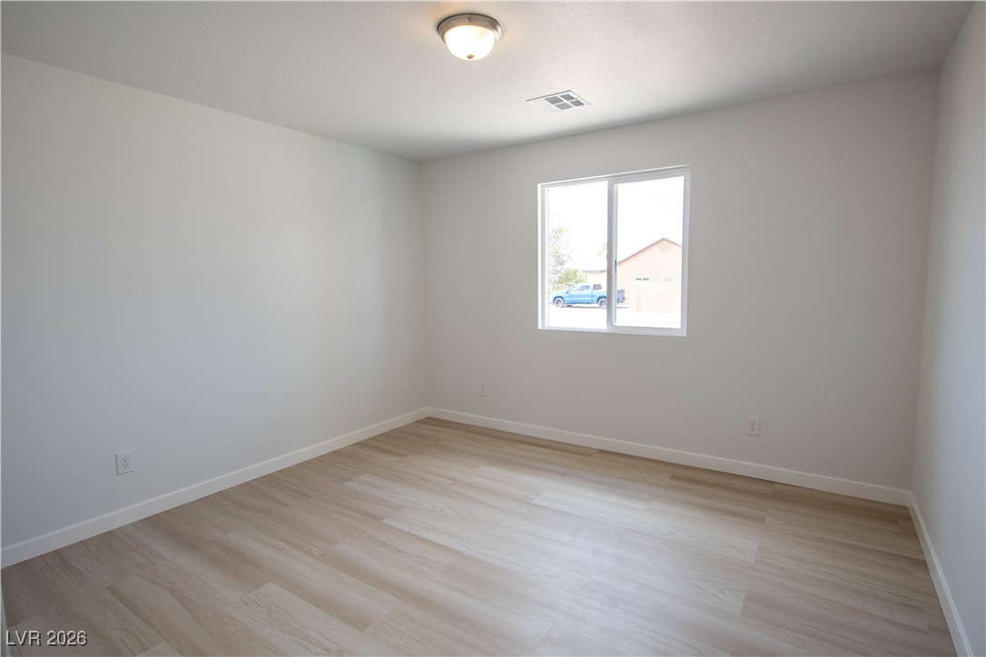 3925 North Mayfield Ranch Road Pahrump, NV 89060 - Photo 15 of 30 Guest Bedroom #1