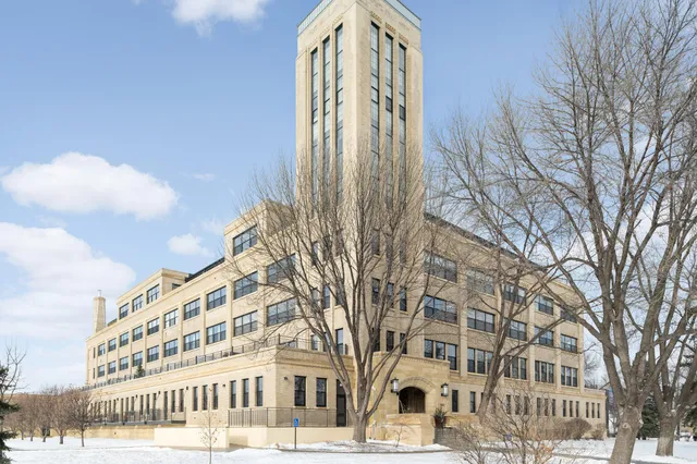 $250,000 | 730 Northeast Stinson Boulevard, Unit 319, Minneapolis, MN 55413