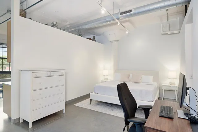 $250,000 | 730 Northeast Stinson Boulevard, Unit 319, Minneapolis, MN 55413