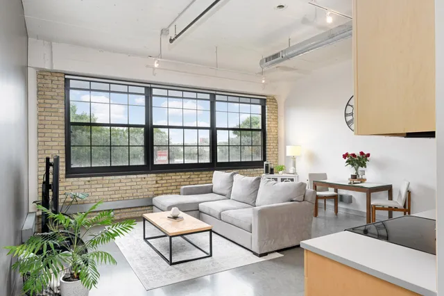 $250,000 | 730 Northeast Stinson Boulevard, Unit 319, Minneapolis, MN 55413