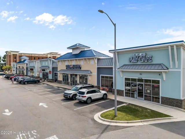 $326,900 | 221 Sandy Cv Lane, Sneads Ferry, NC 28460