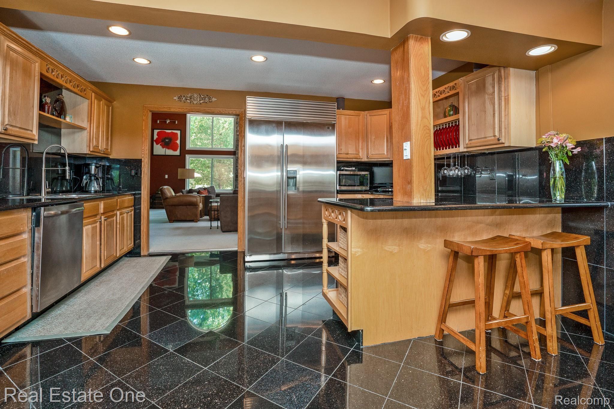 4245 Collins Road Rochester, MI 48306 - Photo 21 of 70 Collins MLS-W065.jpg