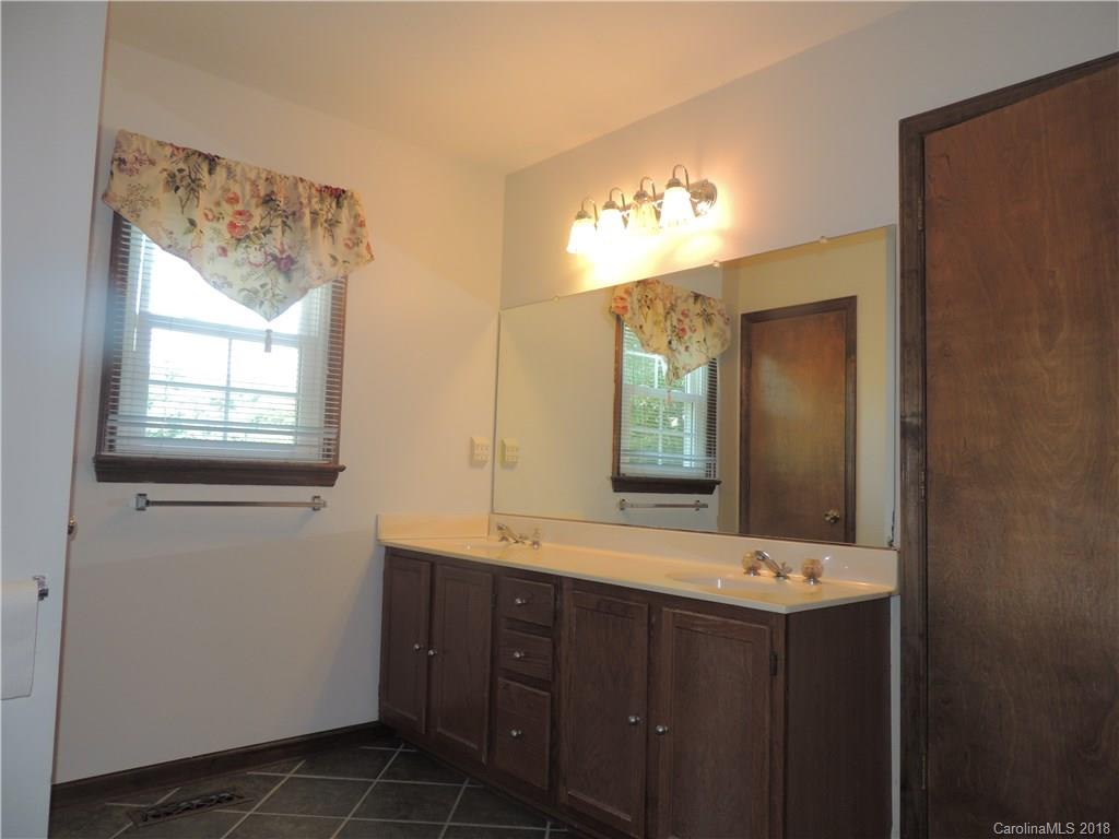 210 Huntingdon Road, Unit 43 Lexington, NC 27295 - Photo 12 of 32 Gallery Image 12