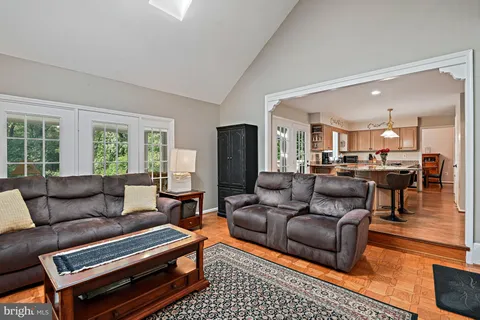 $1,475,000 | 9830 Faust Drive, Vienna, VA 22182